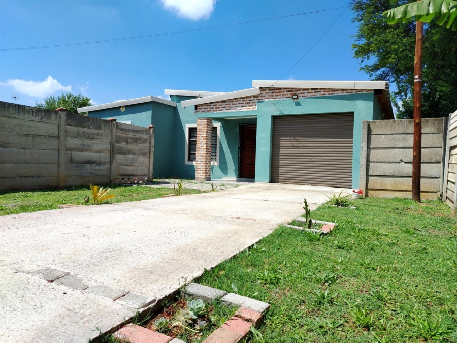 3 Bedroom Property for Sale in Miederpark North West